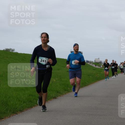04.05.2025 - 8. Wedeler Halbmarathon Yannick Fuchs http://msf.ph/oto/7839316 04.05.2025 11:47:16 Laufen 241 meine-sportfotos.de