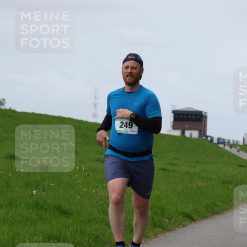 04.05.2025 - 8. Wedeler Halbmarathon Yannick Fuchs http://msf.ph/oto/7839361 04.05.2025 11:47:18 Laufen 249, 45, 1171, 500 meine-sportfotos.de