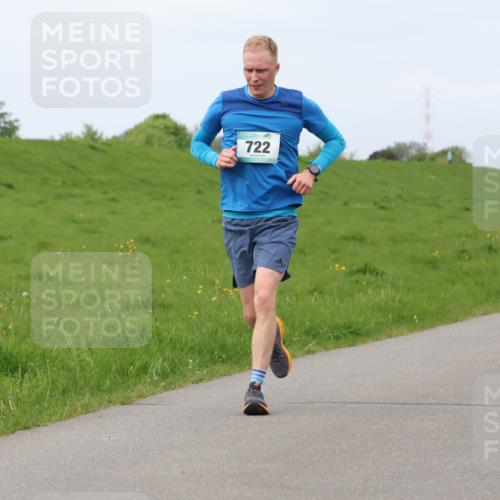 04.05.2025 - 8. Wedeler Halbmarathon Lena Gebhardt http://msf.ph/oto/7839396 04.05.2025 11:43:31 Laufen 722, 1013 meine-sportfotos.de