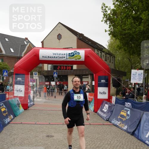 04.05.2025 - 8. Wedeler Halbmarathon Felixshl http://msf.ph/oto/7839401 04.05.2025 12:33:37 Ziel 53, 516, 531 meine-sportfotos.de