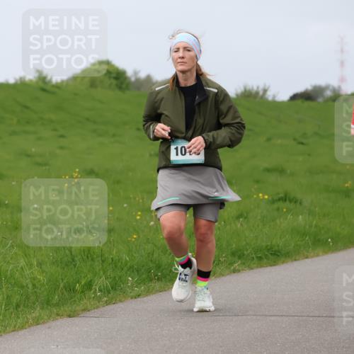 04.05.2025 - 8. Wedeler Halbmarathon Lena Gebhardt http://msf.ph/oto/7839410 04.05.2025 11:43:38 Laufen 10 meine-sportfotos.de