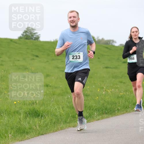 04.05.2025 - 8. Wedeler Halbmarathon Lena Gebhardt http://msf.ph/oto/7839449 04.05.2025 11:43:45 Laufen 233, 398 meine-sportfotos.de