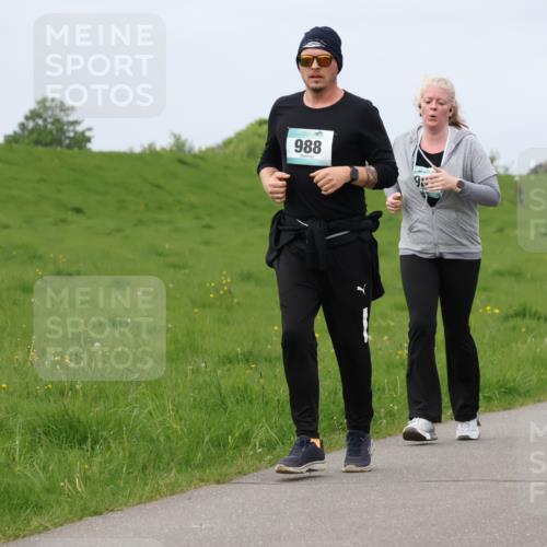 04.05.2025 - 8. Wedeler Halbmarathon Lena Gebhardt http://msf.ph/oto/7839492 04.05.2025 11:43:53 Laufen 988, 59 meine-sportfotos.de