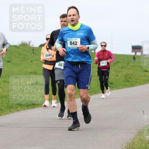 04.05.2025 - 8. Wedeler Halbmarathon Lena Gebhardt http://msf.ph/oto/7839496 04.05.2025 11:43:55 Laufen 987, 559, 467, 842, 317 meine-sportfotos.de