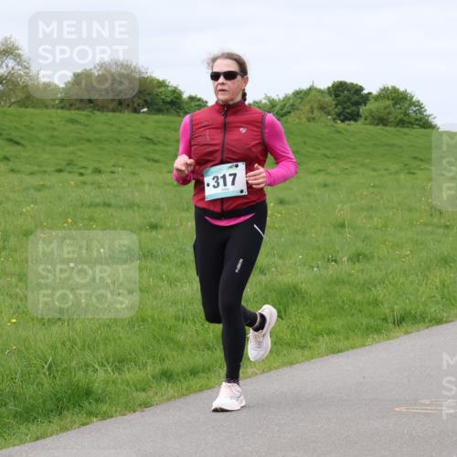 04.05.2025 - 8. Wedeler Halbmarathon Lena Gebhardt http://msf.ph/oto/7839542 04.05.2025 11:44:03 Laufen 317 meine-sportfotos.de