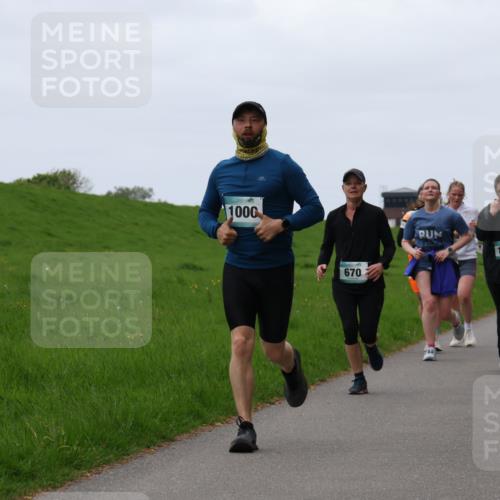 04.05.2025 - 8. Wedeler Halbmarathon Yannick Fuchs http://msf.ph/oto/7839546 04.05.2025 11:25:54 Laufen 1000, 670, 1065, 817 meine-sportfotos.de