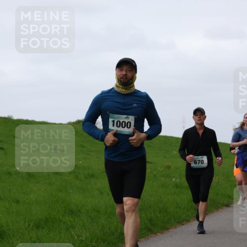 04.05.2025 - 8. Wedeler Halbmarathon Yannick Fuchs http://msf.ph/oto/7839572 04.05.2025 11:25:55 Laufen 1000, 670, 1065 meine-sportfotos.de
