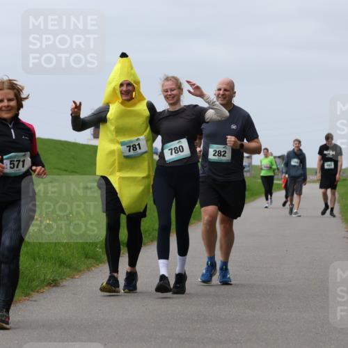 04.05.2025 - 8. Wedeler Halbmarathon Yannick Fuchs http://msf.ph/oto/7839575 04.05.2025 12:04:39 Laufen 571, 781, 780, 282, 600, 100, 683 meine-sportfotos.de