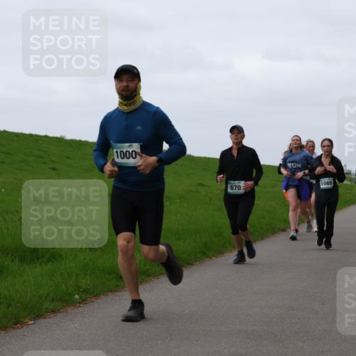 04.05.2025 - 8. Wedeler Halbmarathon Yannick Fuchs http://msf.ph/oto/7839602 04.05.2025 11:25:55 Laufen 1000, 670, 1065, 817 meine-sportfotos.de