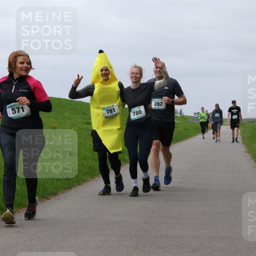 04.05.2025 - 8. Wedeler Halbmarathon Yannick Fuchs http://msf.ph/oto/7839687 04.05.2025 12:04:40 Laufen 571, 781, 282, 780, 200 meine-sportfotos.de