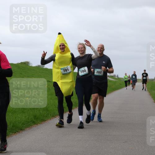 04.05.2025 - 8. Wedeler Halbmarathon Yannick Fuchs http://msf.ph/oto/7839725 04.05.2025 12:04:42 Laufen 571, 781, 780, 282 meine-sportfotos.de