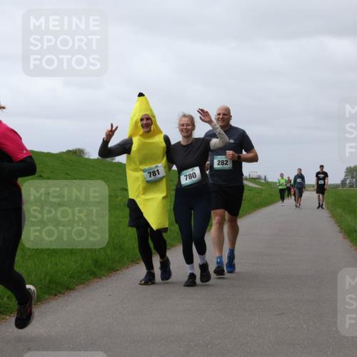 04.05.2025 - 8. Wedeler Halbmarathon Yannick Fuchs http://msf.ph/oto/7839734 04.05.2025 12:04:42 Laufen 57, 781, 780, 282 meine-sportfotos.de