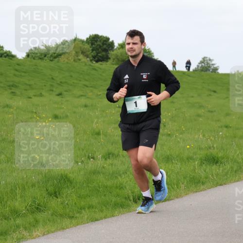 04.05.2025 - 8. Wedeler Halbmarathon Lena Gebhardt http://msf.ph/oto/7839738 04.05.2025 11:45:19 Laufen 22 meine-sportfotos.de