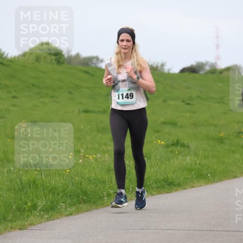 04.05.2025 - 8. Wedeler Halbmarathon Lena Gebhardt http://msf.ph/oto/7839741 04.05.2025 11:45:32 Laufen 1149 meine-sportfotos.de