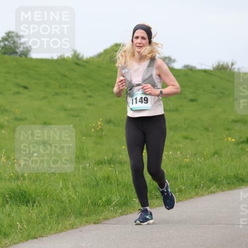 04.05.2025 - 8. Wedeler Halbmarathon Lena Gebhardt http://msf.ph/oto/7839745 04.05.2025 11:45:32 Laufen 1149 meine-sportfotos.de