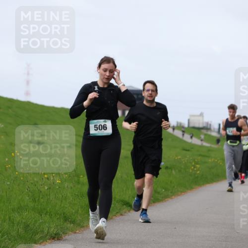 04.05.2025 - 8. Wedeler Halbmarathon Yannick Fuchs http://msf.ph/oto/7839749 04.05.2025 11:47:30 Laufen 506, 3 meine-sportfotos.de