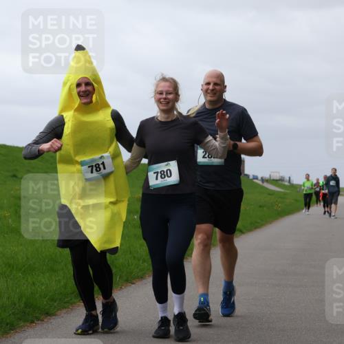 04.05.2025 - 8. Wedeler Halbmarathon Yannick Fuchs http://msf.ph/oto/7839799 04.05.2025 12:04:43 Laufen 781, 780 meine-sportfotos.de