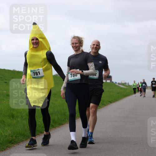 04.05.2025 - 8. Wedeler Halbmarathon Yannick Fuchs http://msf.ph/oto/7839815 04.05.2025 12:04:43 Laufen 781, 780 meine-sportfotos.de