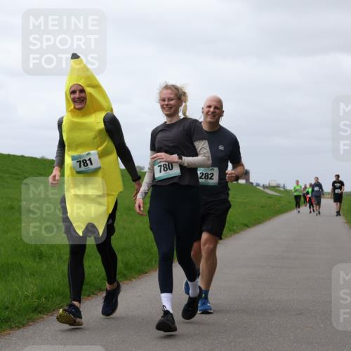 04.05.2025 - 8. Wedeler Halbmarathon Yannick Fuchs http://msf.ph/oto/7839821 04.05.2025 12:04:43 Laufen 781, 780, 282 meine-sportfotos.de