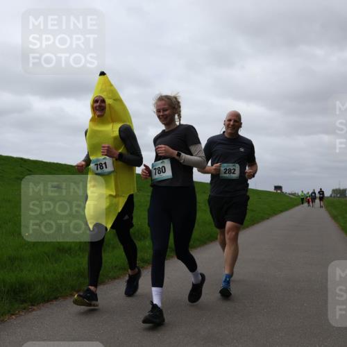 04.05.2025 - 8. Wedeler Halbmarathon Yannick Fuchs http://msf.ph/oto/7839863 04.05.2025 12:04:45 Laufen 781, 780, 282 meine-sportfotos.de