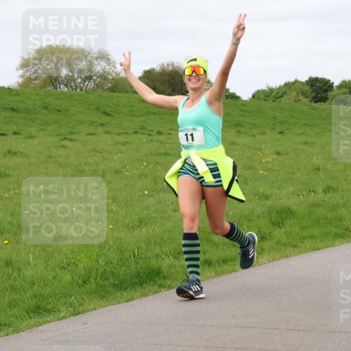 04.05.2025 - 8. Wedeler Halbmarathon Lena Gebhardt http://msf.ph/oto/7839876 04.05.2025 11:46:01 Laufen 11 meine-sportfotos.de