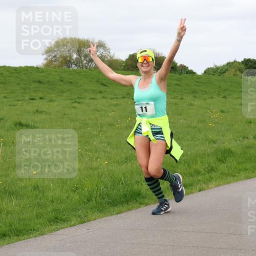 04.05.2025 - 8. Wedeler Halbmarathon Lena Gebhardt http://msf.ph/oto/7839883 04.05.2025 11:46:01 Laufen 11 meine-sportfotos.de