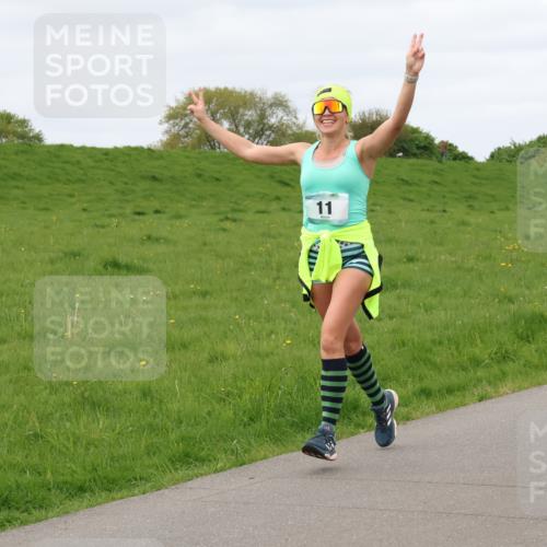 04.05.2025 - 8. Wedeler Halbmarathon Lena Gebhardt http://msf.ph/oto/7839889 04.05.2025 11:46:02 Laufen 11 meine-sportfotos.de