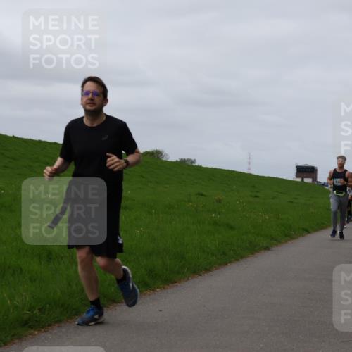 04.05.2025 - 8. Wedeler Halbmarathon Yannick Fuchs http://msf.ph/oto/7839909 04.05.2025 11:47:35 Laufen  meine-sportfotos.de