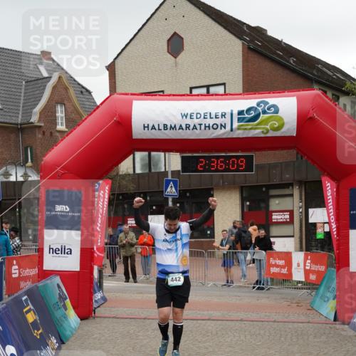 04.05.2025 - 8. Wedeler Halbmarathon Felixshl http://msf.ph/oto/7839933 04.05.2025 12:36:07 Ziel 442 meine-sportfotos.de