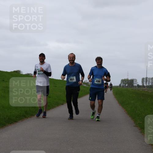 04.05.2025 - 8. Wedeler Halbmarathon Yannick Fuchs http://msf.ph/oto/7839935 04.05.2025 11:26:31 Laufen 495, 493, 496 meine-sportfotos.de