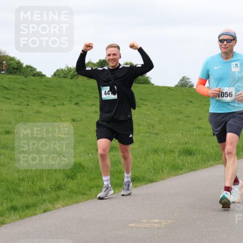 04.05.2025 - 8. Wedeler Halbmarathon Lena Gebhardt http://msf.ph/oto/7839936 04.05.2025 11:46:06 Laufen 44, 84, 056, 766 meine-sportfotos.de