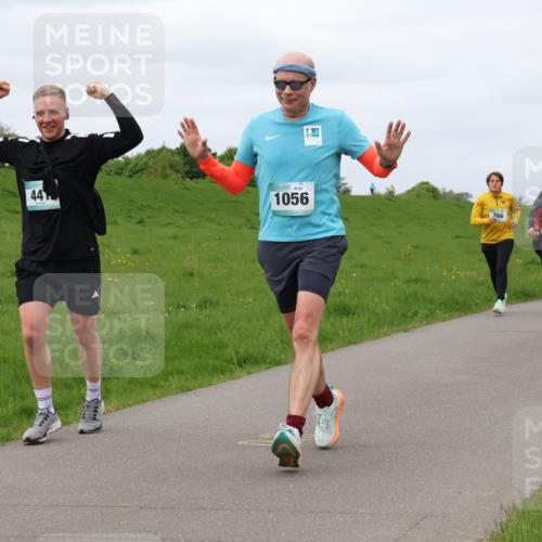 04.05.2025 - 8. Wedeler Halbmarathon Lena Gebhardt http://msf.ph/oto/7839938 04.05.2025 11:46:07 Laufen 441, 1056, 766, 765 meine-sportfotos.de