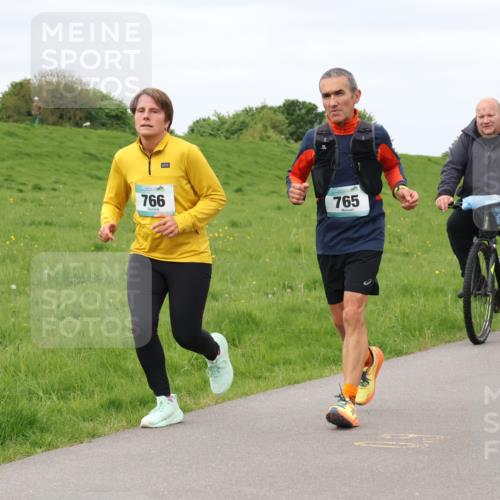 04.05.2025 - 8. Wedeler Halbmarathon Lena Gebhardt http://msf.ph/oto/7839949 04.05.2025 11:46:11 Laufen 766, 765 meine-sportfotos.de