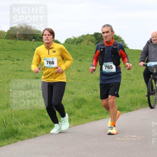 04.05.2025 - 8. Wedeler Halbmarathon Lena Gebhardt http://msf.ph/oto/7839955 04.05.2025 11:46:11 Laufen 766, 765 meine-sportfotos.de