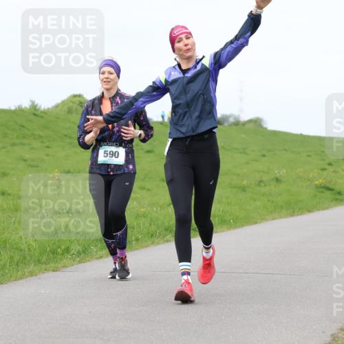 04.05.2025 - 8. Wedeler Halbmarathon Lena Gebhardt http://msf.ph/oto/7840039 04.05.2025 11:46:34 Laufen 590, 985 meine-sportfotos.de
