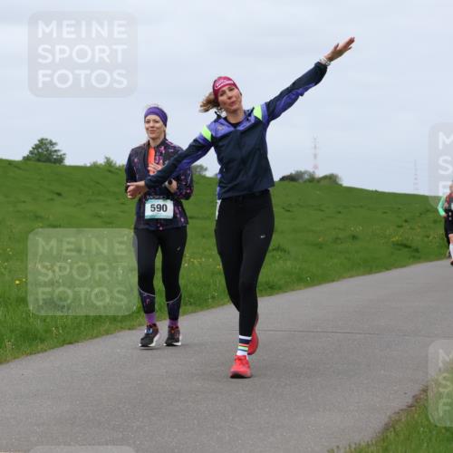 04.05.2025 - 8. Wedeler Halbmarathon Lena Gebhardt http://msf.ph/oto/7840046 04.05.2025 11:46:34 Laufen 590 meine-sportfotos.de