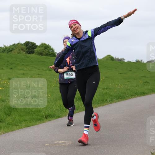 04.05.2025 - 8. Wedeler Halbmarathon Lena Gebhardt http://msf.ph/oto/7840048 04.05.2025 11:46:35 Laufen 590 meine-sportfotos.de