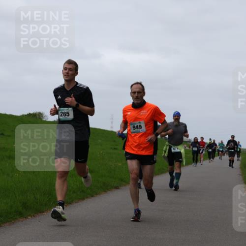04.05.2025 - 8. Wedeler Halbmarathon Yannick Fuchs http://msf.ph/oto/7840085 04.05.2025 11:26:43 Laufen 265, 949, 13, 871 meine-sportfotos.de