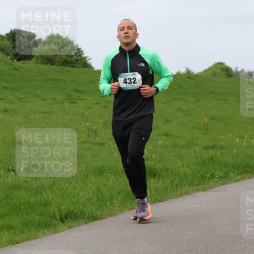 04.05.2025 - 8. Wedeler Halbmarathon Lena Gebhardt http://msf.ph/oto/7840094 04.05.2025 11:46:47 Laufen 432 meine-sportfotos.de