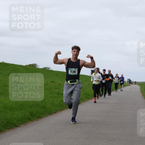 04.05.2025 - 8. Wedeler Halbmarathon Yannick Fuchs http://msf.ph/oto/7840100 04.05.2025 11:47:39 Laufen 536 meine-sportfotos.de