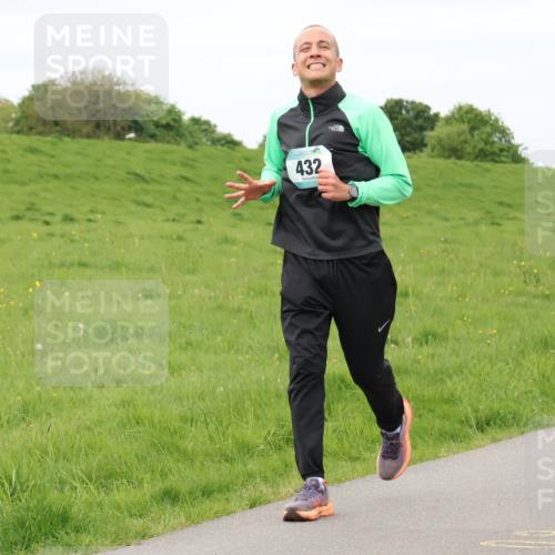 04.05.2025 - 8. Wedeler Halbmarathon Lena Gebhardt http://msf.ph/oto/7840108 04.05.2025 11:46:48 Laufen 432 meine-sportfotos.de