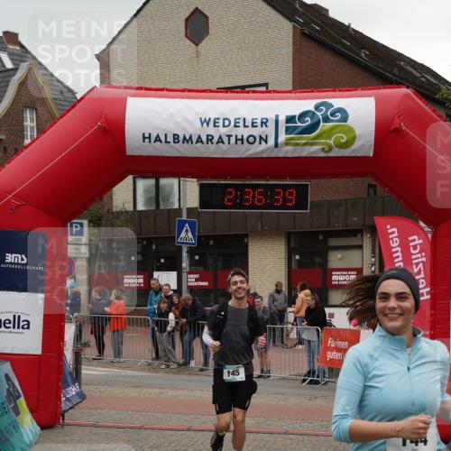 04.05.2025 - 8. Wedeler Halbmarathon Felixshl http://msf.ph/oto/7840144 04.05.2025 12:36:37 Ziel 144, 145 meine-sportfotos.de