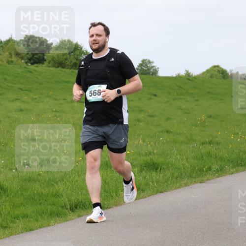 04.05.2025 - 8. Wedeler Halbmarathon Lena Gebhardt http://msf.ph/oto/7840146 04.05.2025 11:47:01 Laufen 568, 67 meine-sportfotos.de
