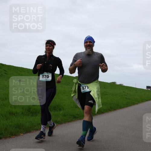 04.05.2025 - 8. Wedeler Halbmarathon Yannick Fuchs http://msf.ph/oto/7840203 04.05.2025 11:26:49 Laufen 870, 871 meine-sportfotos.de