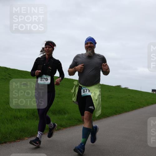 04.05.2025 - 8. Wedeler Halbmarathon Yannick Fuchs http://msf.ph/oto/7840207 04.05.2025 11:26:49 Laufen 870, 871 meine-sportfotos.de