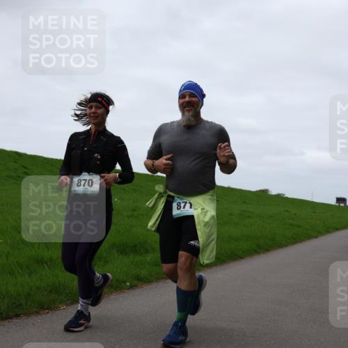 04.05.2025 - 8. Wedeler Halbmarathon Yannick Fuchs http://msf.ph/oto/7840210 04.05.2025 11:26:49 Laufen 870, 871 meine-sportfotos.de