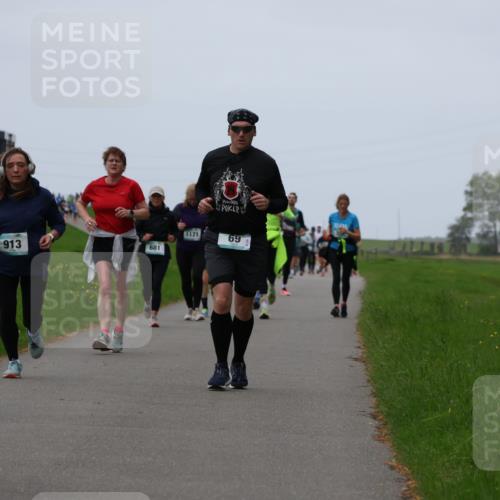 04.05.2025 - 8. Wedeler Halbmarathon Yannick Fuchs http://msf.ph/oto/7840218 04.05.2025 11:26:50 Laufen 913, 681, 1171, 69, 10 meine-sportfotos.de
