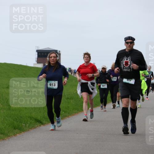 04.05.2025 - 8. Wedeler Halbmarathon Yannick Fuchs http://msf.ph/oto/7840234 04.05.2025 11:26:51 Laufen 4, 1171, 69, 10, 913, 681 meine-sportfotos.de