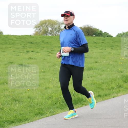 04.05.2025 - 8. Wedeler Halbmarathon Lena Gebhardt http://msf.ph/oto/7840258 04.05.2025 11:47:25 Laufen 38, 55 meine-sportfotos.de
