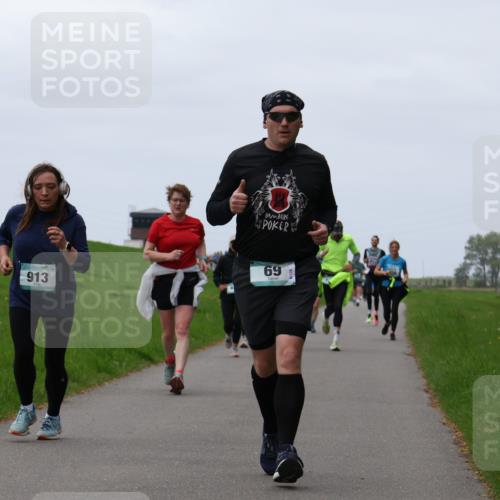 04.05.2025 - 8. Wedeler Halbmarathon Yannick Fuchs http://msf.ph/oto/7840264 04.05.2025 11:26:55 Laufen 69, 913 meine-sportfotos.de